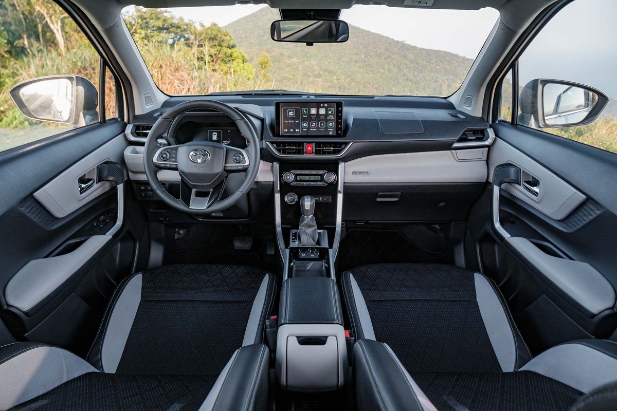Nội thất Toyota Veloz Cross 7 chỗ